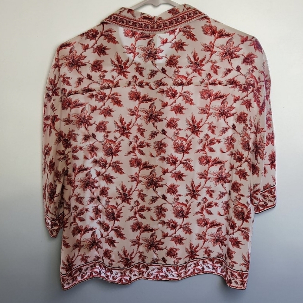 Max Studio Floral Boho Blouse Top Red White Lightweight Rayon Size XS - Picture 3 of 5